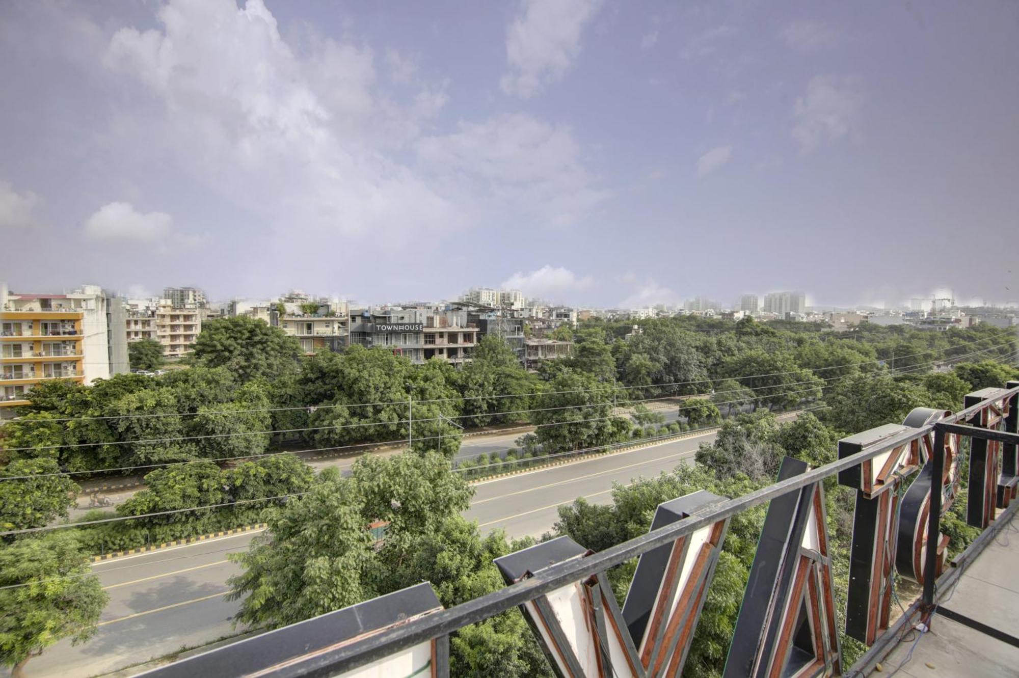 Saltstayz Select - Unitech Cyber Park Gurgaon Exteriör bild